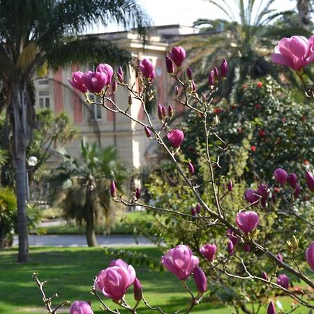 Casina Via Foria Bed & Breakfast Napoli Eksteriør bilde